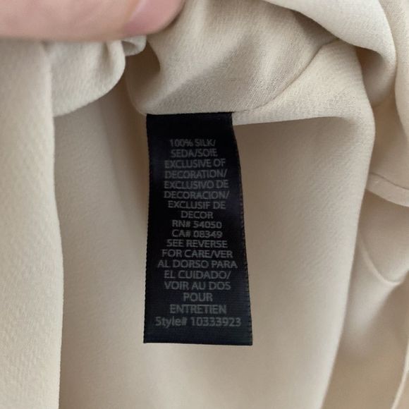 NWT. Rachel Roy Silk Sleeveless Top - Picture 5 of 7